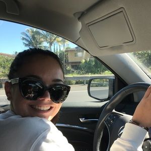 Meet your Posher, Stacie